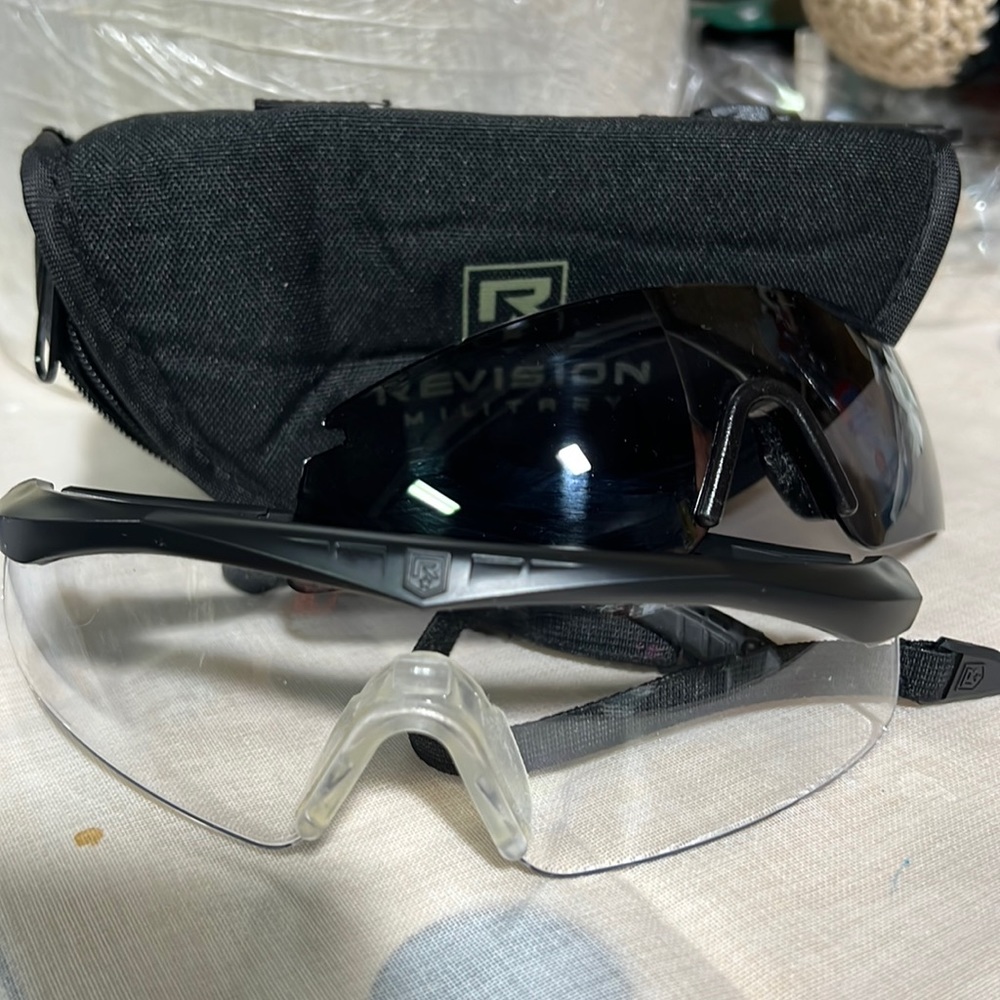 NWOT Revision Military Eyewear Sawfly